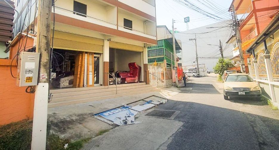 Gewerbefläche zum Kauf in Si Racha, Chonburi