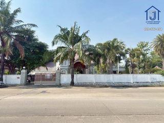 For sale 5 bedrooms house in Min Buri, Bangkok