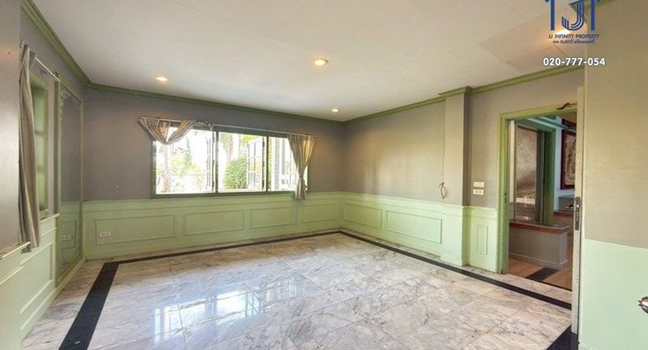 For sale 5 bedrooms house in Min Buri, Bangkok
