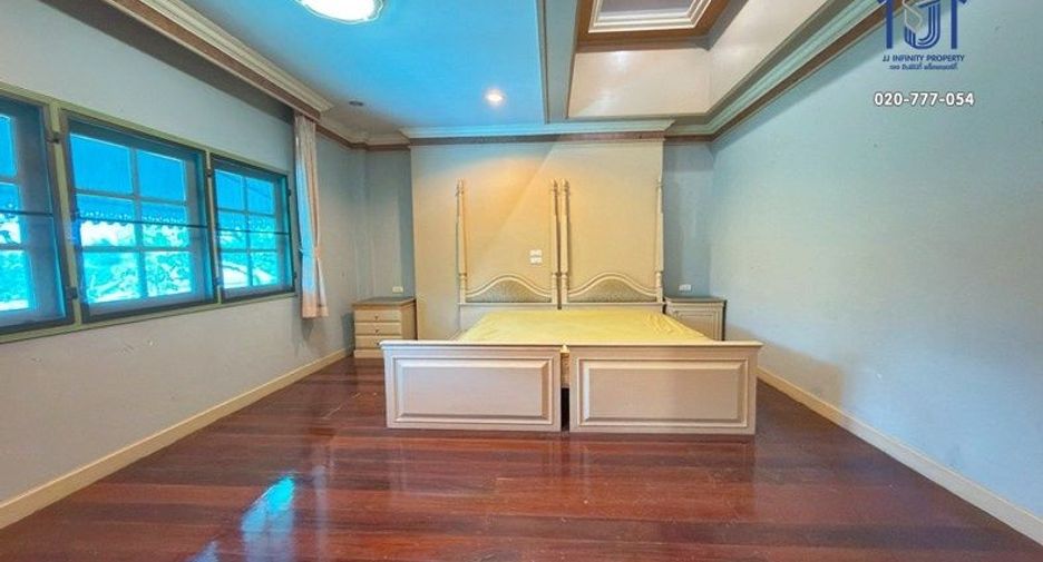 For sale 5 bedrooms house in Min Buri, Bangkok
