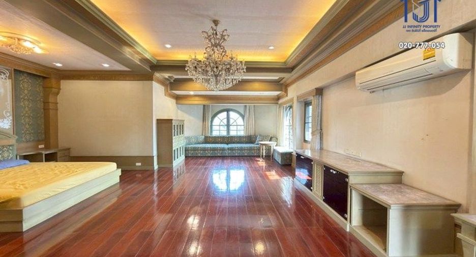 For sale 5 bedrooms house in Min Buri, Bangkok