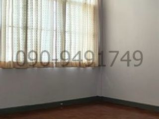 For rent 3 bedrooms townhouse in Din Daeng, Bangkok