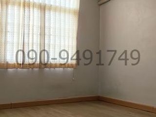 For rent 3 bedrooms townhouse in Din Daeng, Bangkok