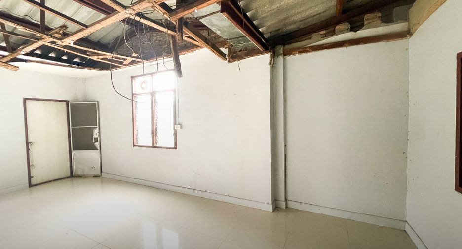 For sale 5 bedrooms townhouse in Bang Na, Bangkok
