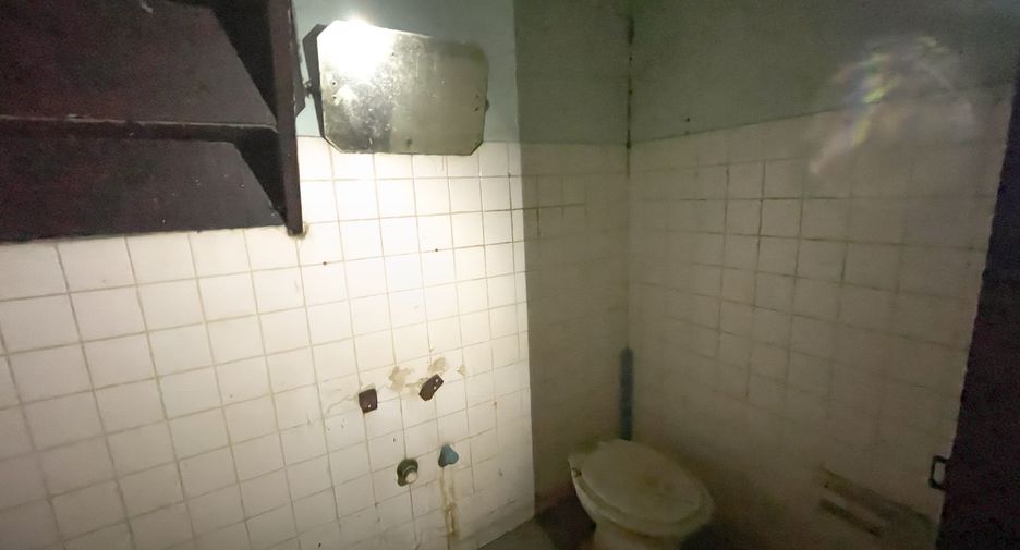 For sale 5 bedrooms townhouse in Bang Na, Bangkok
