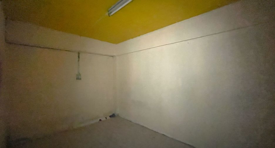 For sale 5 bedrooms townhouse in Bang Na, Bangkok