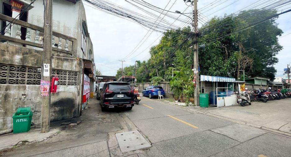 For sale 5 bedrooms townhouse in Bang Na, Bangkok