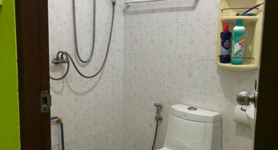 For sale 3 bedrooms townhouse in Mueang Phitsanulok, Phitsanulok