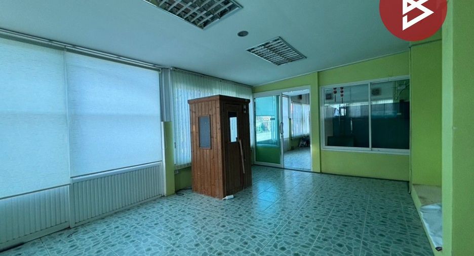 For sale 3 bedrooms townhouse in Mueang Phitsanulok, Phitsanulok