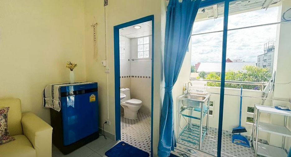 For sale 38 bedrooms apartment in Chatuchak, Bangkok