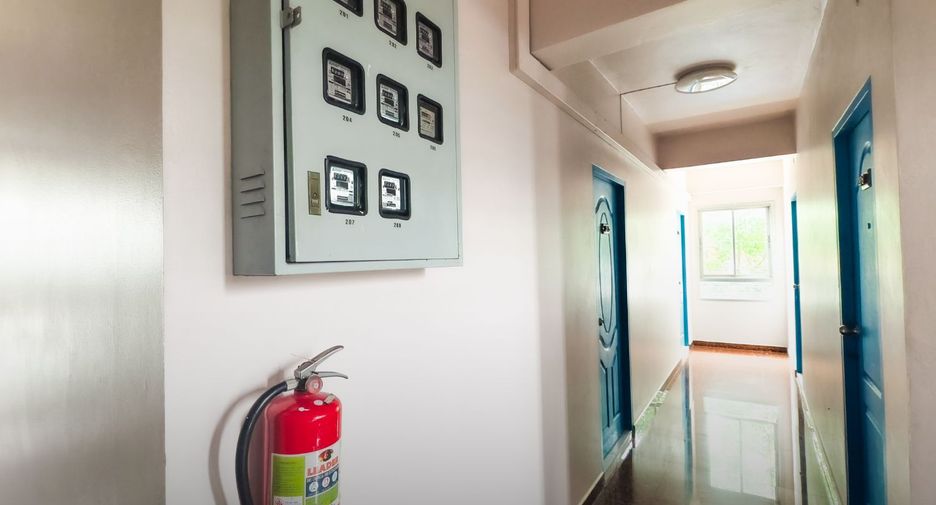 For sale 38 bedrooms apartment in Chatuchak, Bangkok