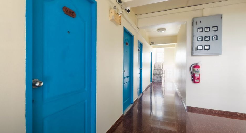 For sale 38 bedrooms apartment in Chatuchak, Bangkok