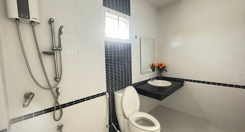 For rent 4 bedrooms house in Doi Saket, Chiang Mai