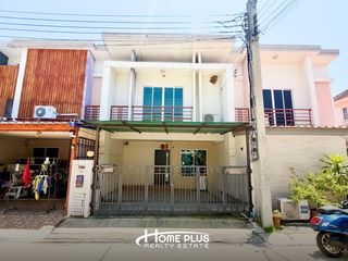 Casa adosada en venta de 3 habitaciones en Khlong Sam Wa, Bangkok