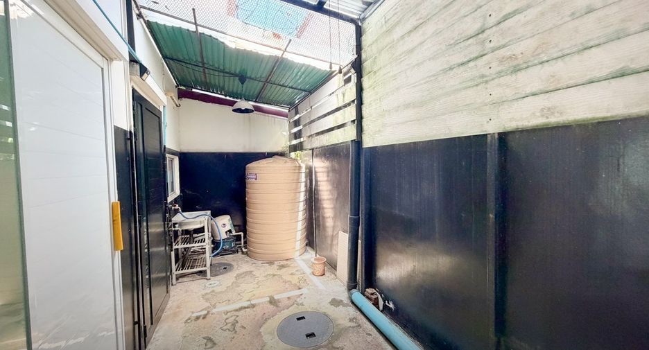 For sale 3 bedrooms townhouse in Khlong Sam Wa, Bangkok