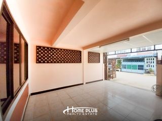 Reihenhaus zur Miete mit 2 Zimmer in Chom Thong, Bangkok