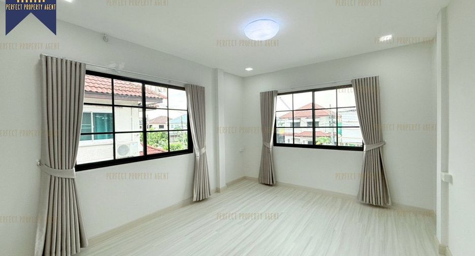 À vendre 5 chambres maison à Khlong Sam Wa, Bangkok