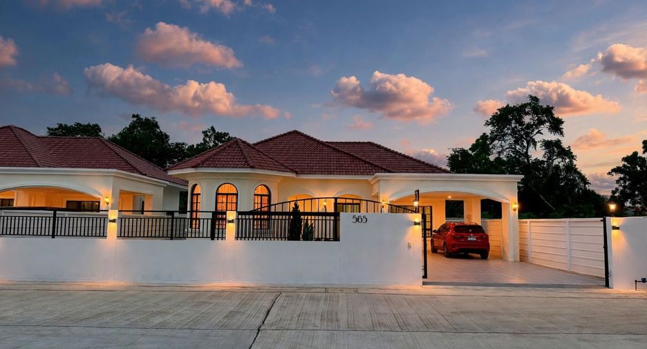 For sale 3 bedrooms house in Mueang Ratchaburi, Ratchaburi