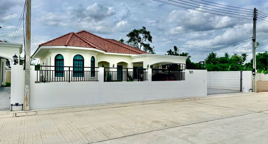 For sale 3 bedrooms house in Mueang Ratchaburi, Ratchaburi