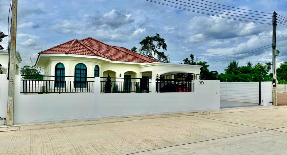 For sale 3 bedrooms house in Mueang Ratchaburi, Ratchaburi
