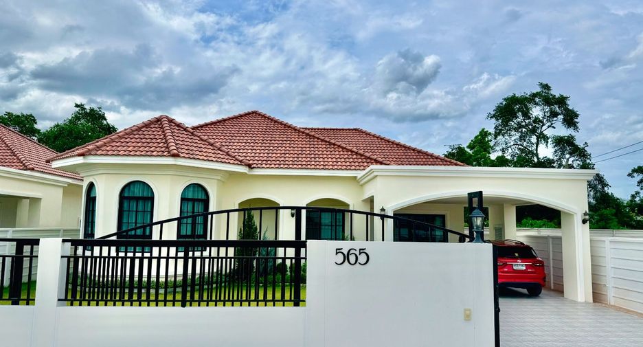 For sale 3 bedrooms house in Mueang Ratchaburi, Ratchaburi