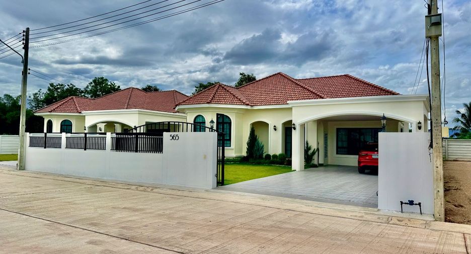 For sale 3 bedrooms house in Mueang Ratchaburi, Ratchaburi