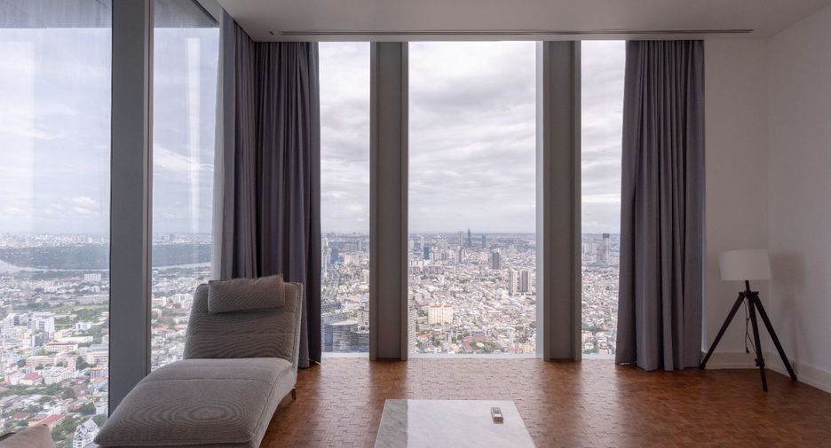 For rent 4 bedrooms condo in Sathon, Bangkok