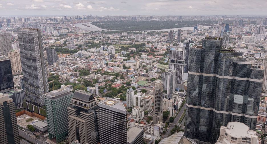 For rent 4 bedrooms condo in Sathon, Bangkok