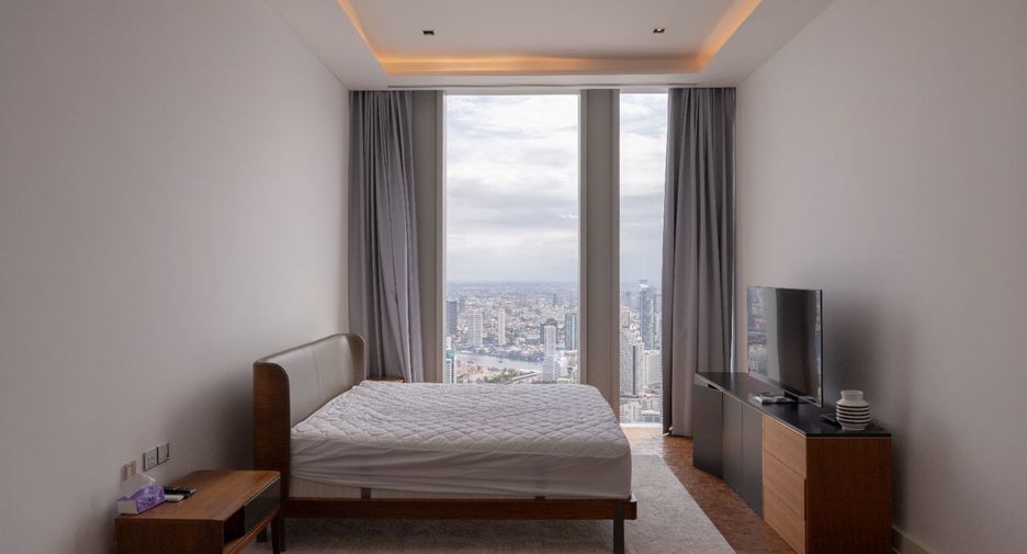 For rent 4 bedrooms condo in Sathon, Bangkok