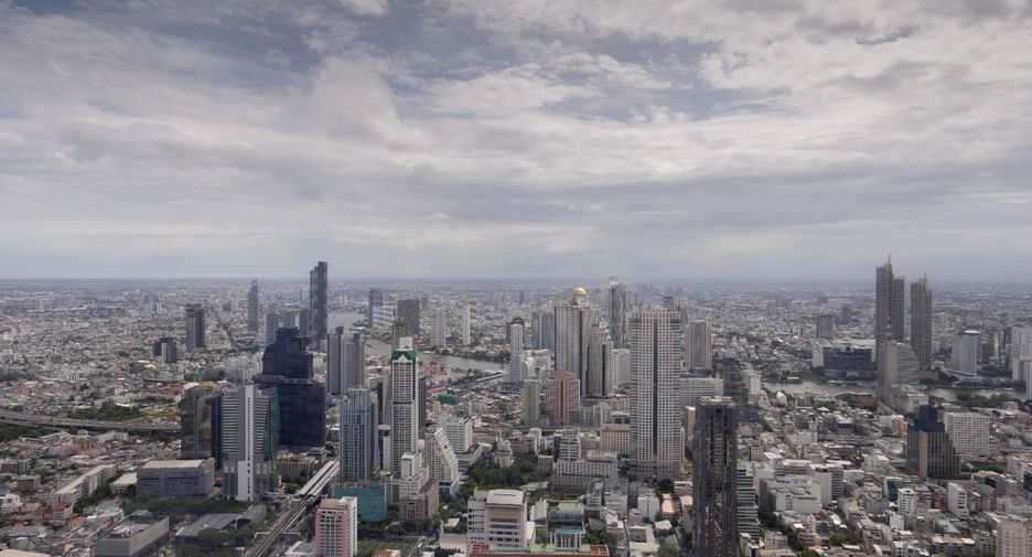 For rent 4 bedrooms condo in Sathon, Bangkok
