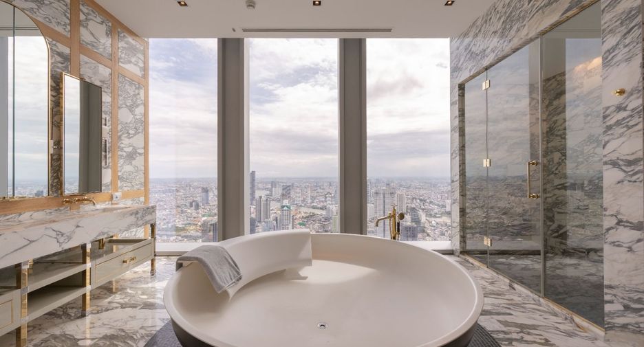 For rent 4 bedrooms condo in Sathon, Bangkok