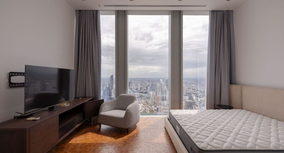 For rent 4 bedrooms condo in Sathon, Bangkok