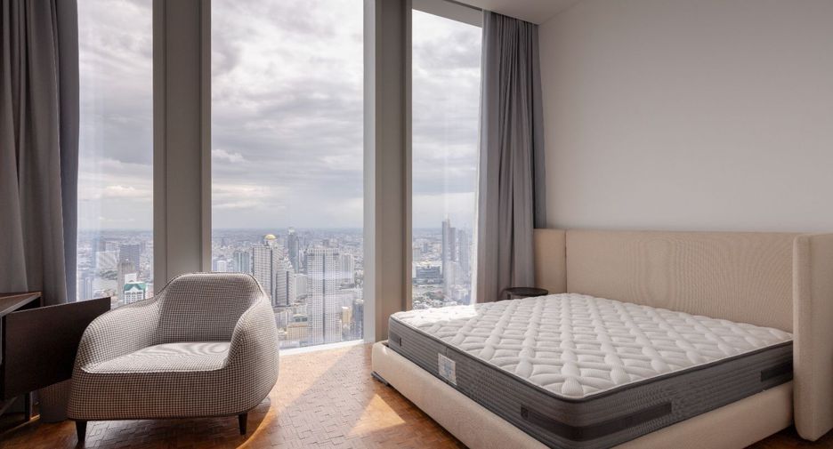 For rent 4 bedrooms condo in Sathon, Bangkok
