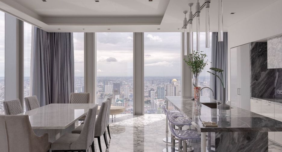 For rent 4 bedrooms condo in Sathon, Bangkok