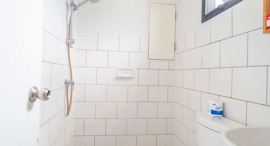 À vendre 3 chambres condo à Bang Phli, Samut Prakan