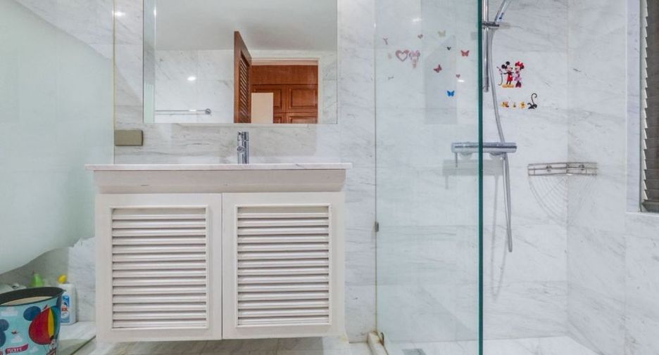 À vendre 3 chambres condo à Bang Phli, Samut Prakan