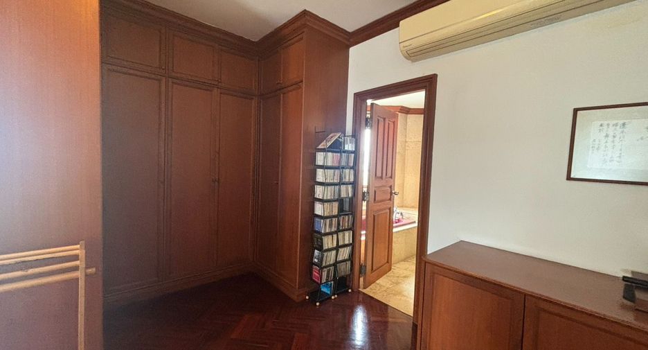 Wohnung zum Kauf mit 3 Zimmer in Watthana, Bangkok