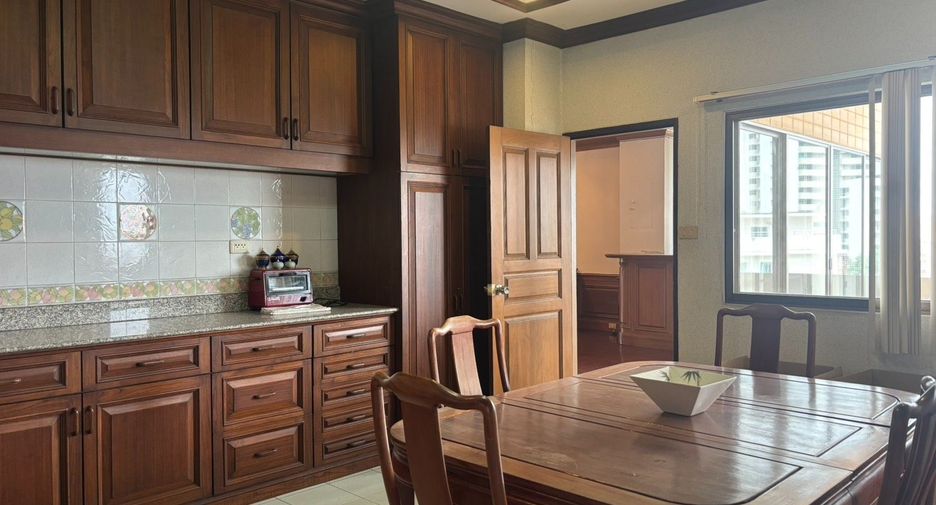 Wohnung zum Kauf mit 3 Zimmer in Watthana, Bangkok