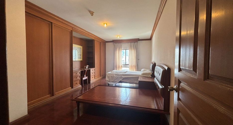 Wohnung zum Kauf mit 3 Zimmer in Watthana, Bangkok