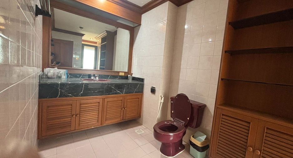 Wohnung zum Kauf mit 3 Zimmer in Watthana, Bangkok