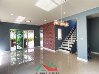 For sale 3 bedrooms house in Mueang Pathum Thani, Pathum Thani