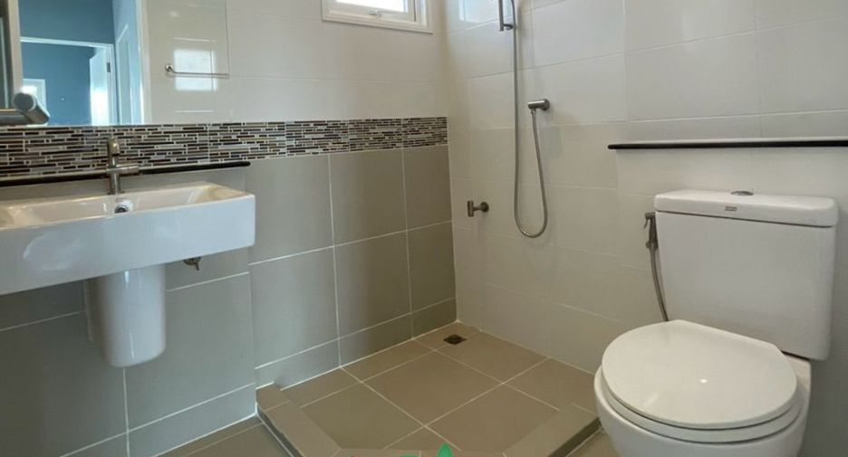 For sale 3 bedrooms house in Mueang Pathum Thani, Pathum Thani