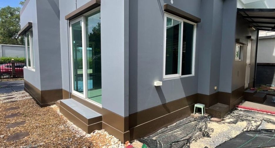 For sale 3 bedrooms house in Mueang Pathum Thani, Pathum Thani