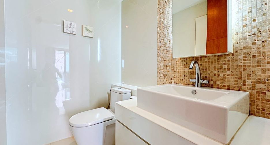 For rent and for sale 2 bedrooms condo in Bang Lamung, Chonburi