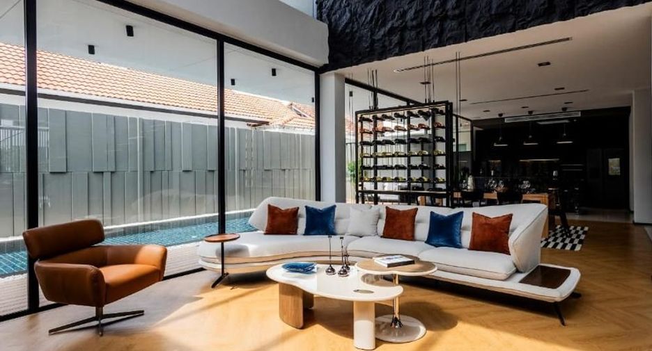 For rent 5 bedrooms villa in Jomtien, Pattaya