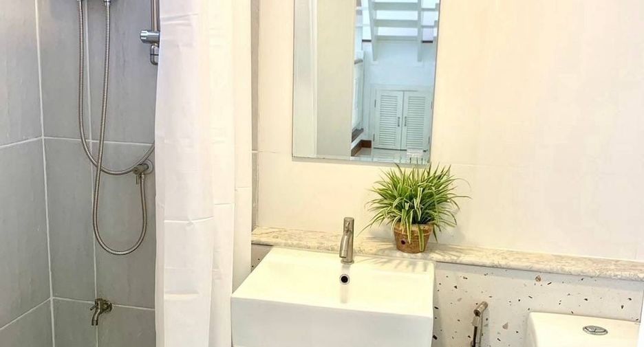 For rent 3 bedrooms house in Mueang Chiang Mai, Chiang Mai