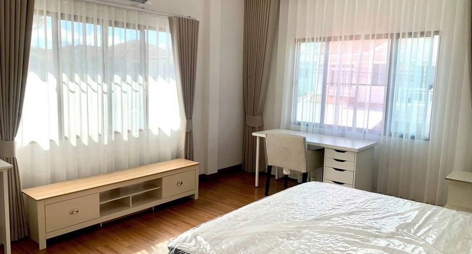 For rent 3 bedrooms house in Mueang Chiang Mai, Chiang Mai
