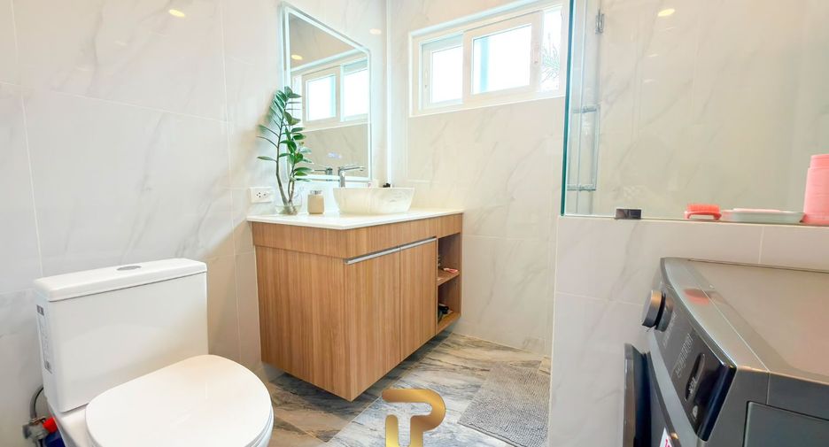 For sale 2 bedrooms condo in Bang Lamung, Chonburi