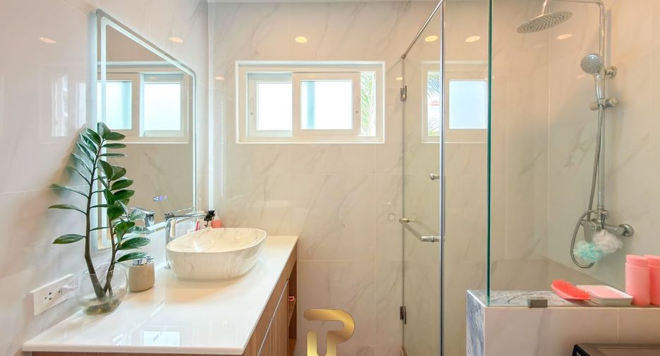 For sale 2 bedrooms condo in Bang Lamung, Chonburi