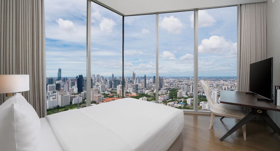 For rent 3 bedrooms serviced apartment in Pathum Wan, Bangkok